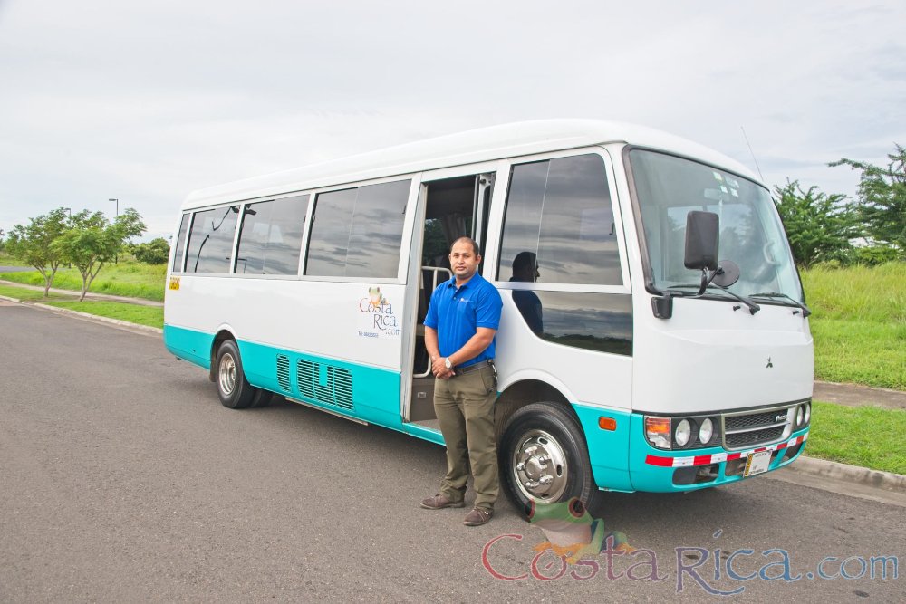 mitsubishi rosa full fledge mini bus with driver
 - Costa Rica