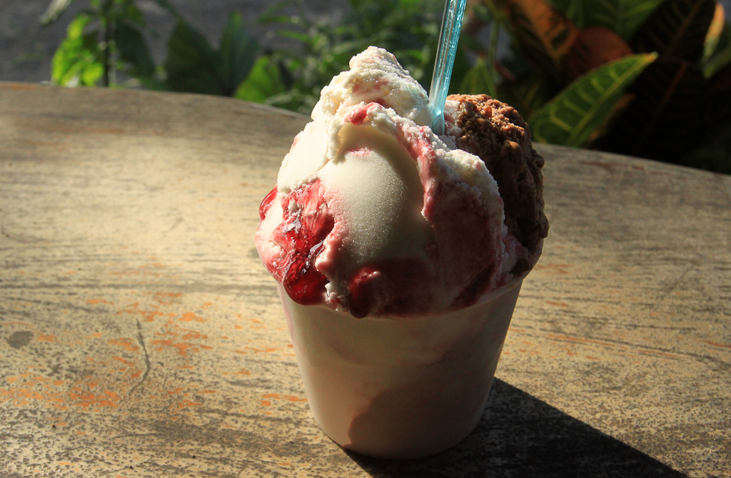  a day puerto viejo deelite black cherry chocolate orange 
 - Costa Rica