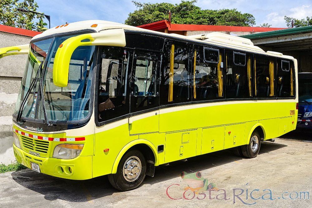  passenger hino senior coach lateral view
 - Costa Rica